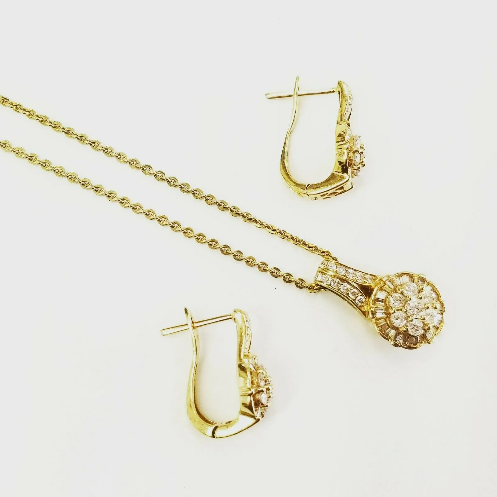 3.05 CTW Diamond Jewelry Set Natural 18k Yellow Gold Earrings, Necklace and Ring