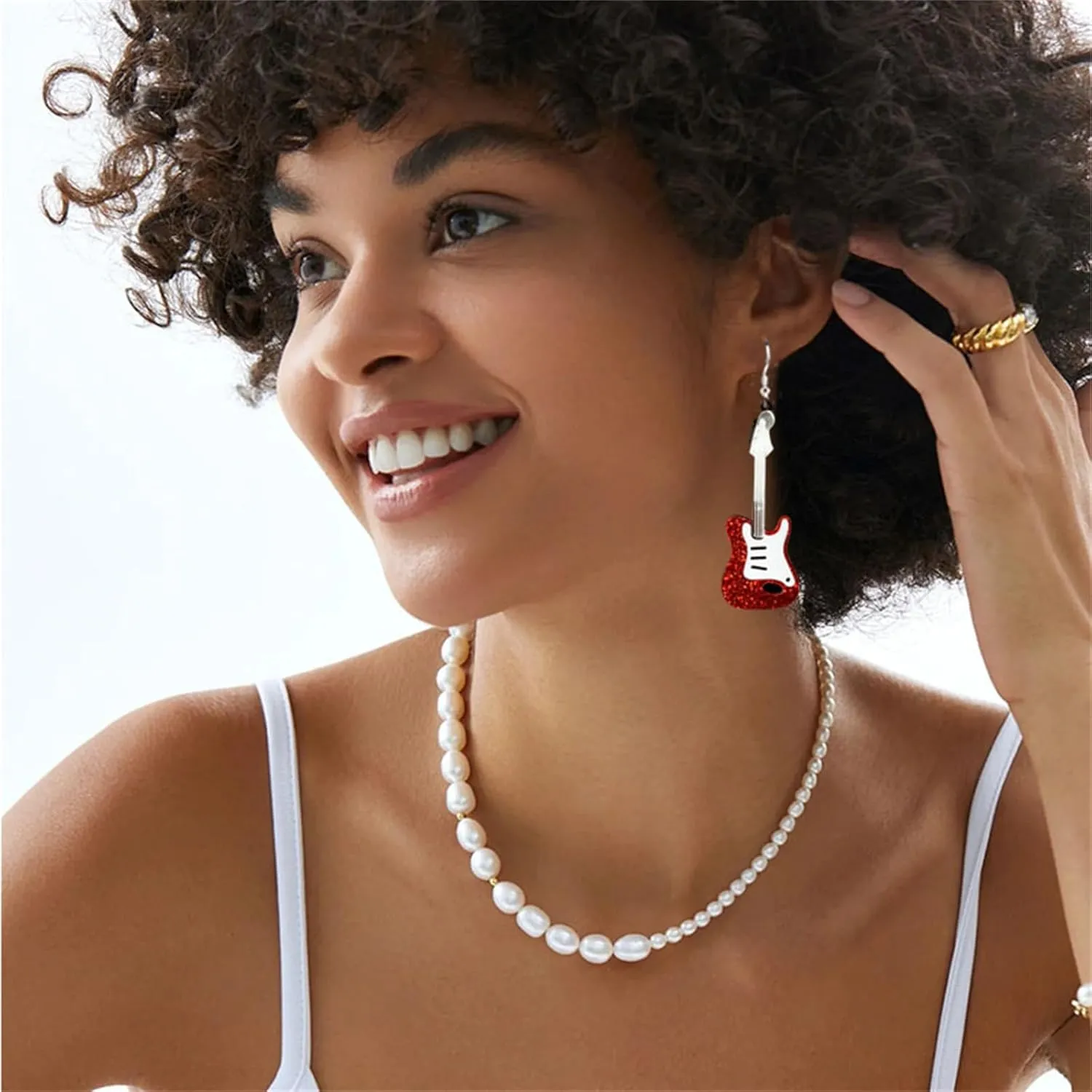 Acrylic Classical Guitar Earrings Retro Rock Band Music Guitar Earrings Punk Instrument Earrings Lightweight Guitar Dangle Earrings for Women Music Lovers Statement Jewelry