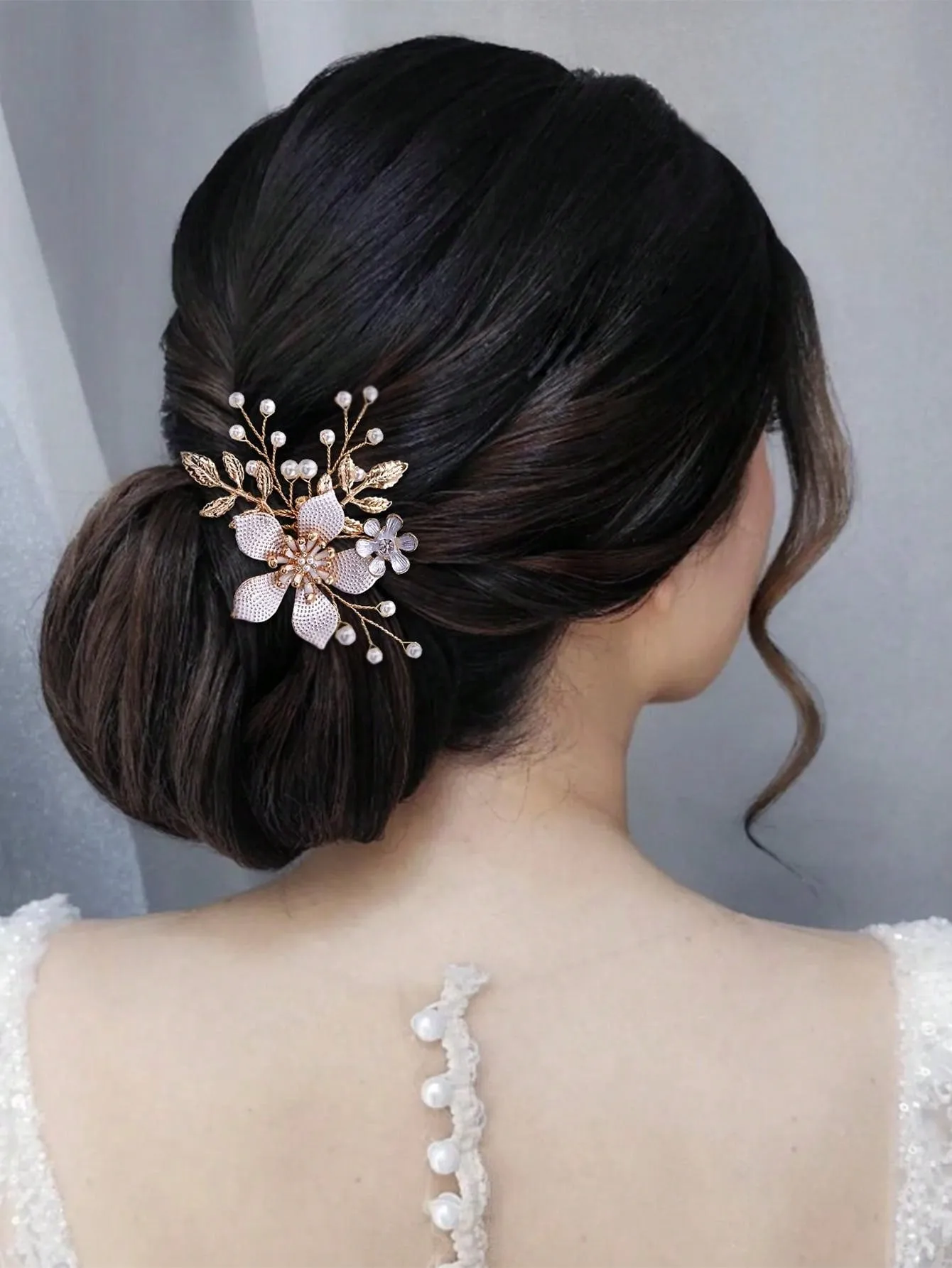 Bridal Hair Comb Gold-Tone Flower Decor Elegant Women Headpiece For Wedding Bride Bridesmaid