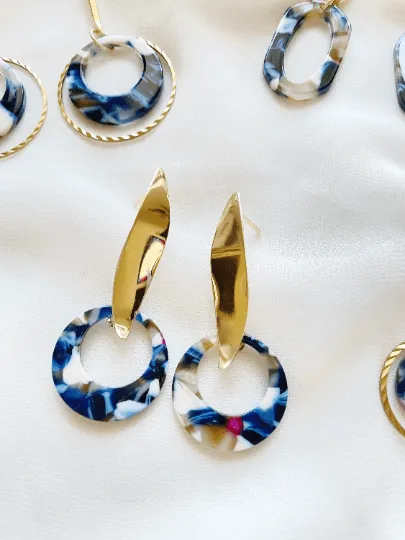 Disc double hoop shaped earrings | Marble effect Resin earrings | lucite acetate tortoiseshell | ocean multicolour drops dangle earrings