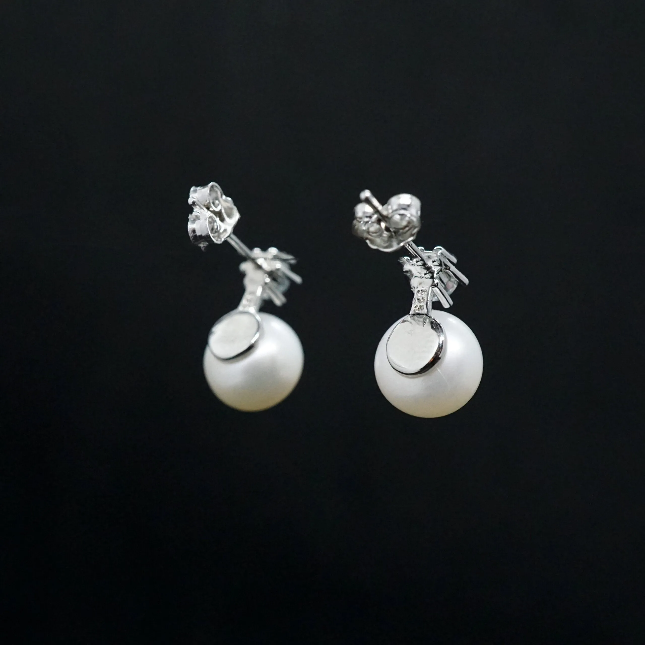 Hazel X - White Pearl Crystal Silver Stud Earrings