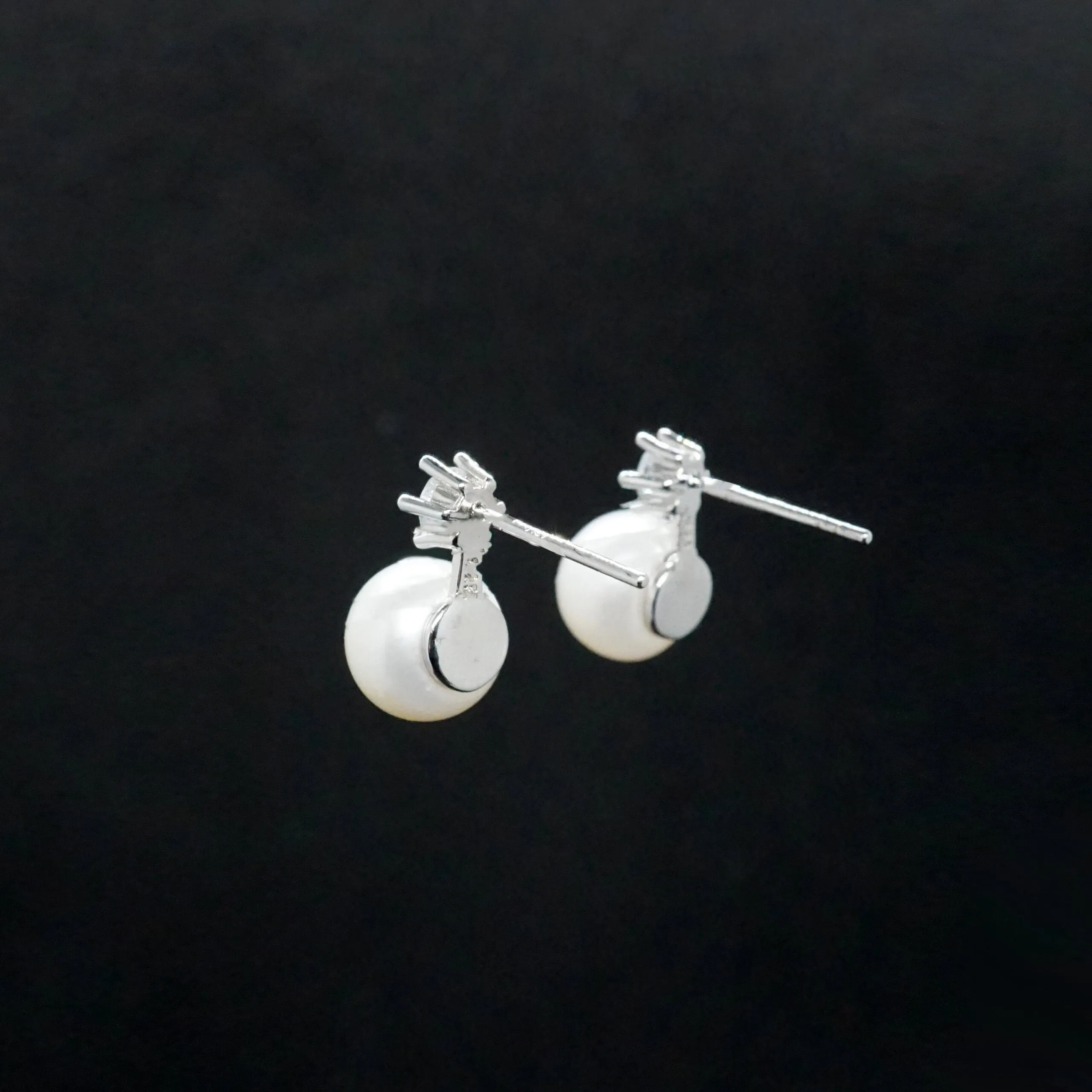 Hazel X - White Pearl Crystal Silver Stud Earrings