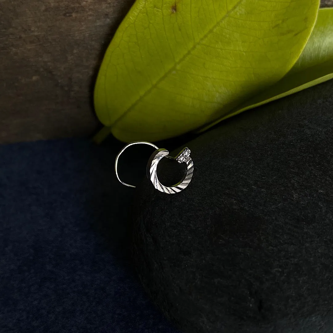 Intricate Circle Nose Pin