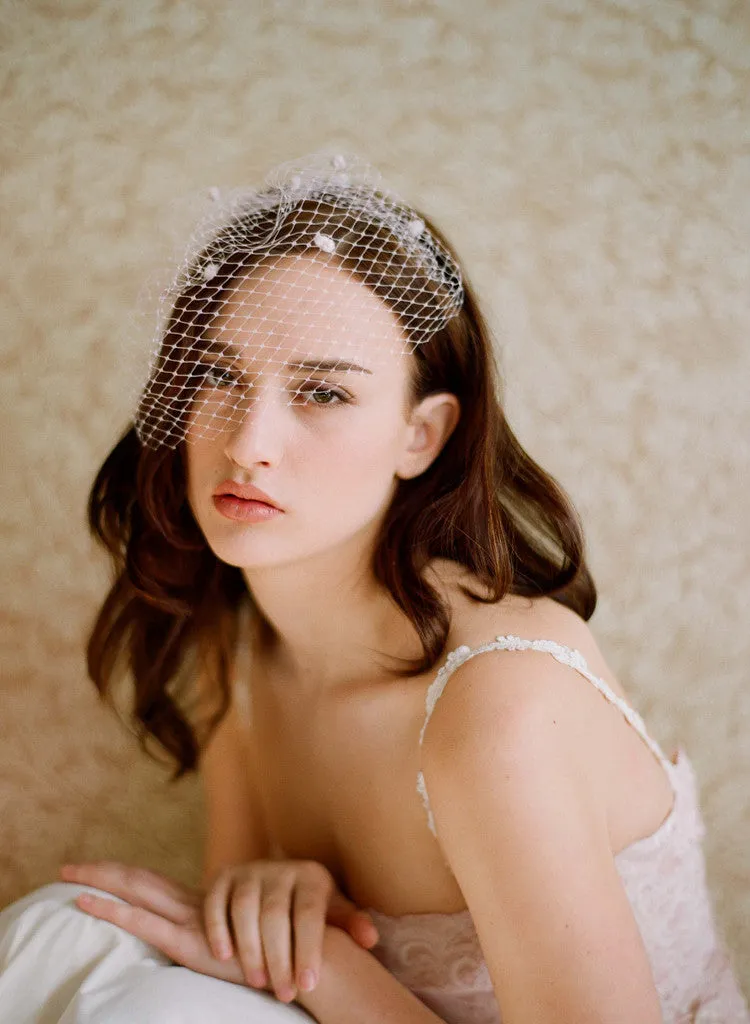Mini birdcage veil with dots (or plain) - Style # 217